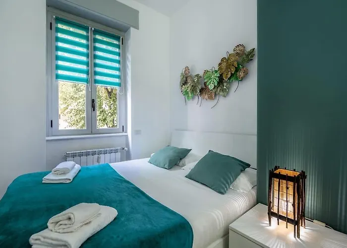 Linate Airport Elegant Suite, Tram 1 Minute Away
